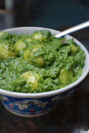 http://www.beyondwonderful.com/images/barbaras_blog/dan_leela/side_dishes_aloo_palak_180x270.jpg