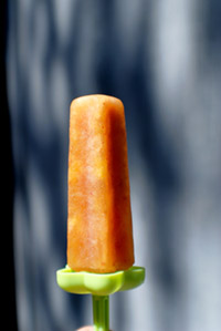 http://www.beyondwonderful.com/images/barbaras_blog/popsicles/desserts_popsicles_peach_200x300.jpg