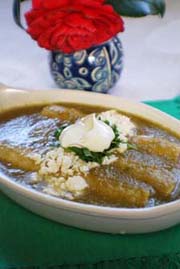 http://www.beyondwonderful.com/images/barbaras_blog/shoreline_mexicana/main_courses_mexican_enchillades_verdes_180x270.jpg