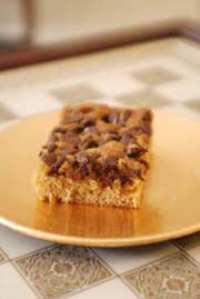 Doris' Blonde Brownies Bar Cookies recipe. Beyond Wonderfuy Baking Expert, Catherine Christensen.