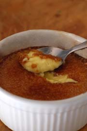 Cr&eacute;me Br&ucirc;l&eacute;e dessert recipe.