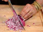 How to cooking techniques&mdash;Knife Skills&mdash;Mince.