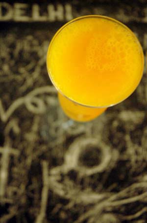 Delhi Bellini cocktail champagne brunch recipe