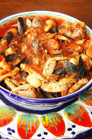 Italian Cioppino seafood stew recipe.